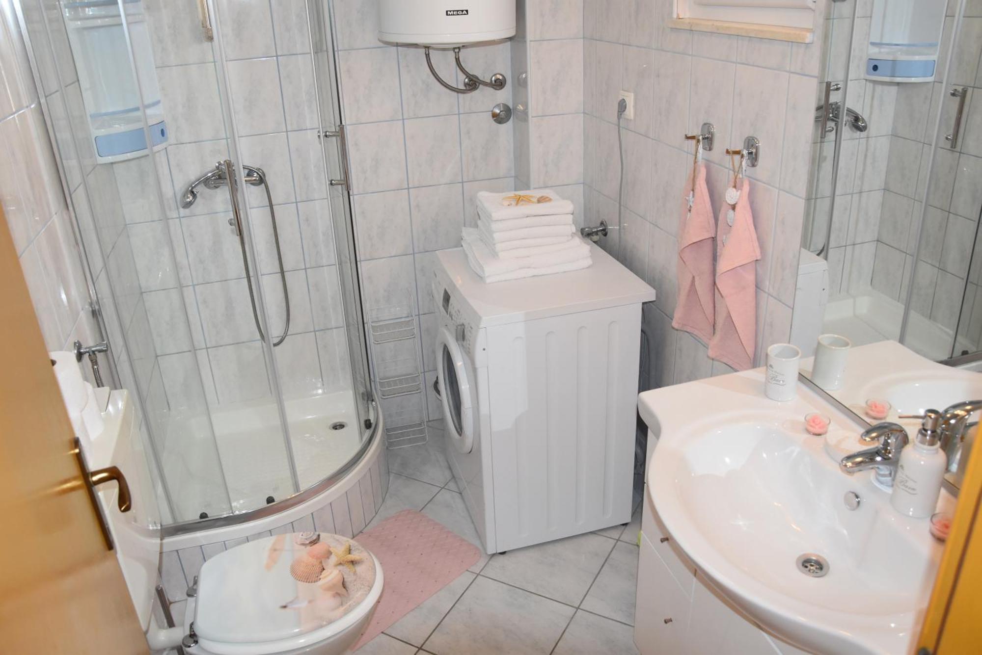 Apartmani Meri Ražanj Exterior foto