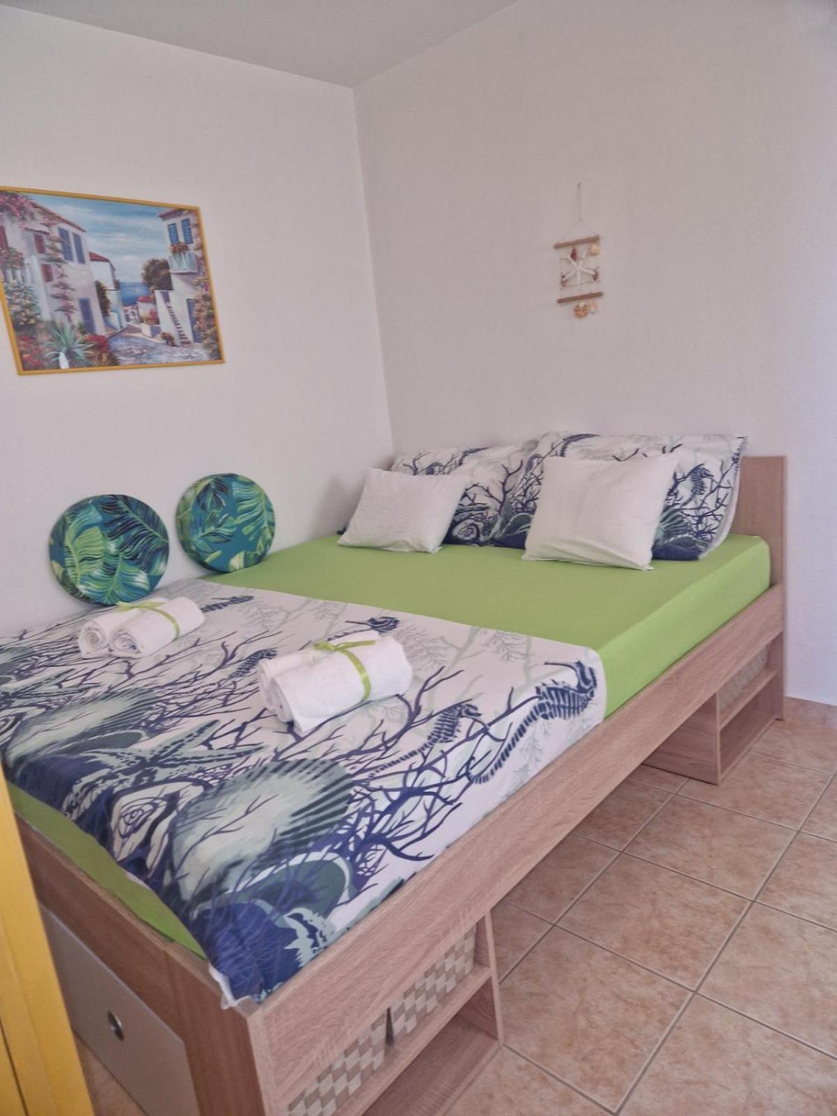 Apartmani Meri Ražanj Exterior foto